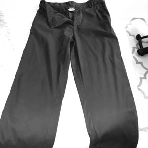 Black men’s golf pants